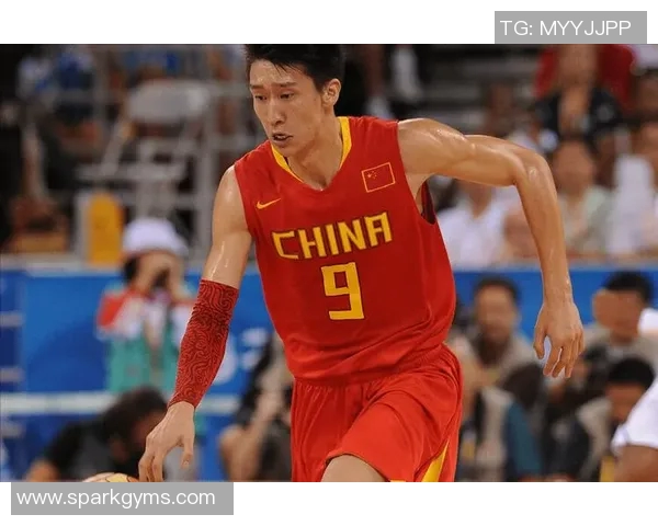 孙悦勇敢挑战姚明的篮球对决展现了不屈精神与竞技魅力