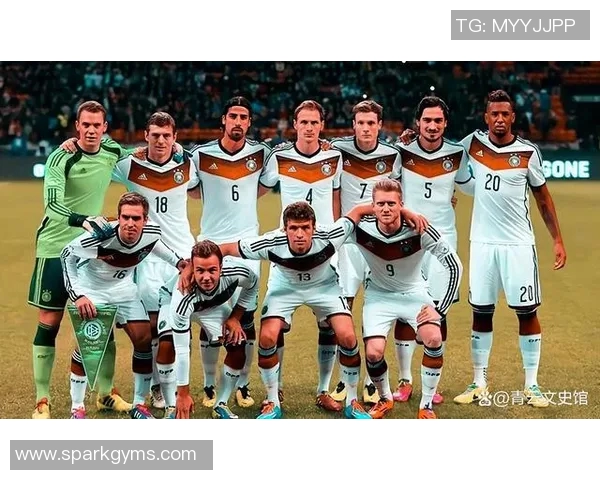 日本足球明星现役球队盘点及其成就分析