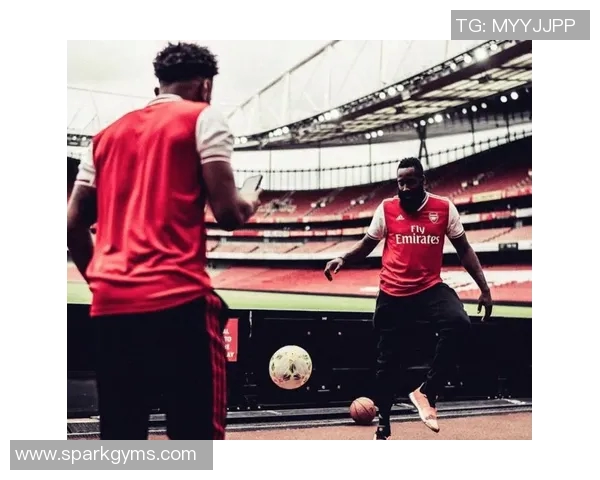 哈登对足球明星的关注引发热议他是否会跨界挑战足球领域 哈登对足球明星的关注引发热议他是否会跨界挑战足球领域