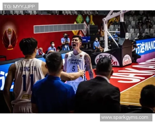 刘铮的成长之路:从篮球新星到职业生涯的辉煌转折 刘铮的成长之路:从篮球新星到职业生涯的辉煌转折