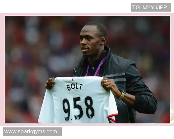 20岁足球明星的崛起与挑战他如何在绿茵场上书写传奇人生